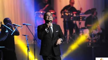 Gilberto Santa Rosa: 'Cantar una buena lírica no vive en desacuerdo con el género bailable'