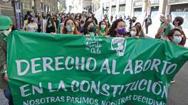 Cámara Baja de Chile aprueba el aborto libre hasta las 14 semanas