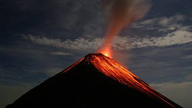  Volcán de Fuego vuelve a incrementar su actividad en Guatemala