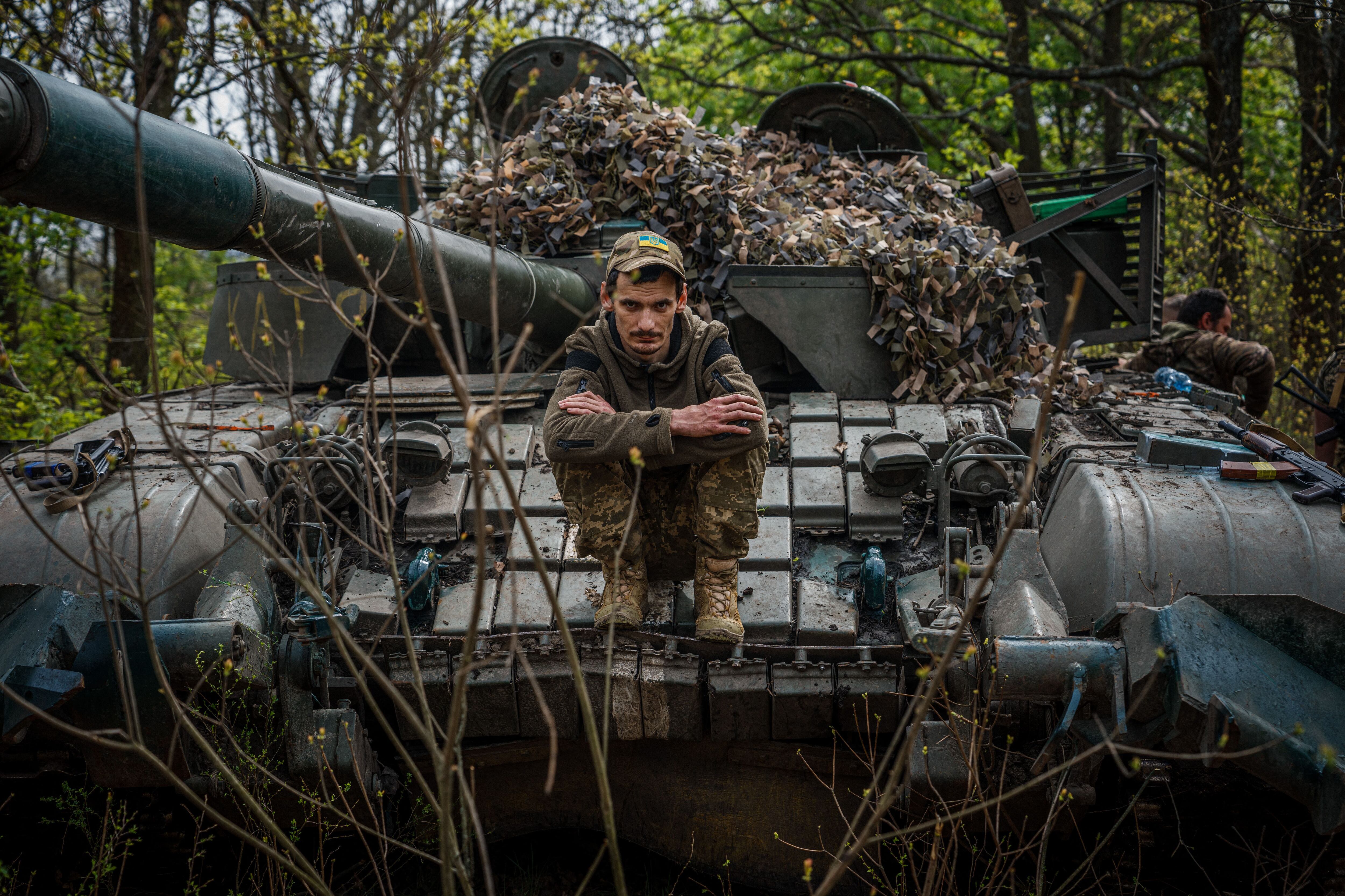 Encargados de tanques ucranianos se preparan para luchar en ofensiva contra Rusia 