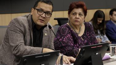 Frente Amplio ofrece votos para Directorio de oposición si Rodrigo Arias no es el candidato 