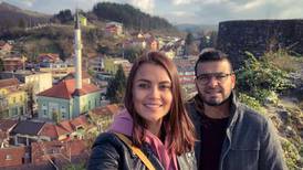 Ticos lejos del hogar: Un cartaginés se mudó a Sarajevo para ayudar a migrantes