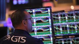 Bancos regionales de Estados Unidos registran fuertes pérdidas en Wall Street