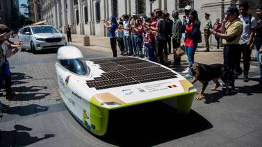 Once vehículos abren la quinta versión de la carrera solar en Chile