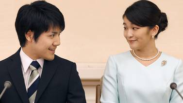 Princesa de Japón renuncia a su título para casarse con un plebeyo