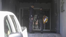 Policía detiene a familiar de funcionaria de Aduanas por defraudar al fisco
