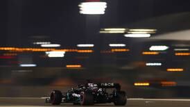 Hamilton firma la pole position del GP de Baréin