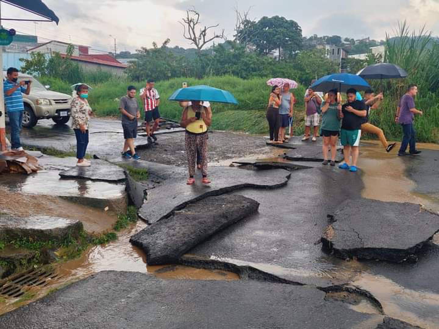 Afectación por lluvia en Desamparados. Foto cortesía.