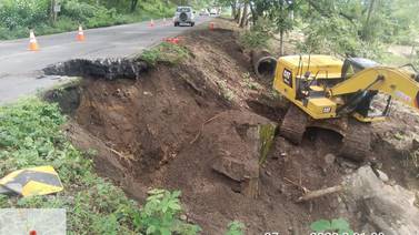 Otro problema en Interamericana Norte: carretera a Guanacaste con paso regulado por socavación