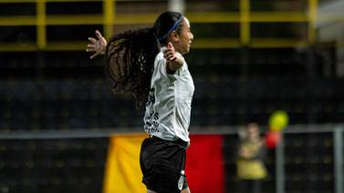 Sporting vence a Herediano en semifinal femenina