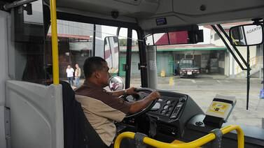 Bus sin palanca de cambios innova el transporte público local