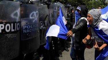 Familiares y abogados denuncian penas ‘injustas’ a quienes protestan en Nicaragua