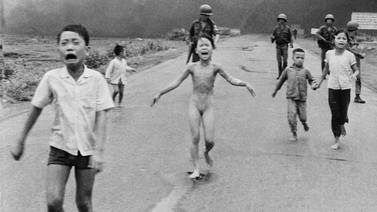 ‘La niña del napalm’: la desgarradora foto de la guerra de Vietnam cumple 50 años