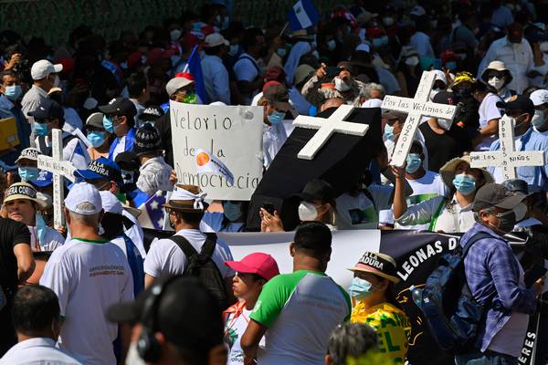 Nayib Bukele sanciona decreto para honrar a víctimas de la guerra civil de El Salvador