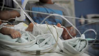 Fuerte pico de virus respiratorios obliga a Hospital de Niños a habilitar más camas 