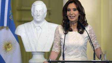Presidenta de Argentina: "No puedo hablar mucho porque a las 12 me convierto en calabaza" 