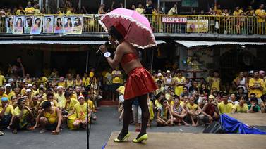 Presos celebran en cárcel de Filipinas un concurso de belleza