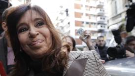 Cristina Fernández recusa a juez que indaga gran escándalo por corrupción en Argentina