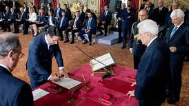 Primer gobierno populista jura con la promesa de ‘Italia primero’