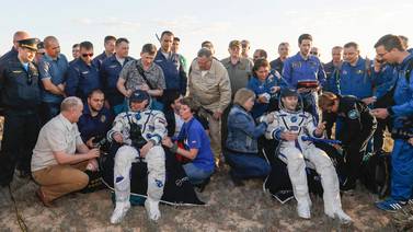  Astronautas francés y ruso vuelven a la Tierra tras 200 días en el espacio