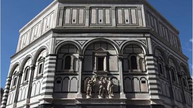 El Baptisterio de Florencia brilla después de casi dos años de restauración