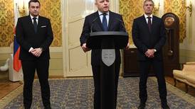 Primer ministro de Eslovaquia presenta renuncia luego de asesinato de periodista