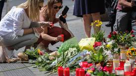 Alemania investiga los motivos de ataque con cuchillo que dejó como saldo tres muertos
