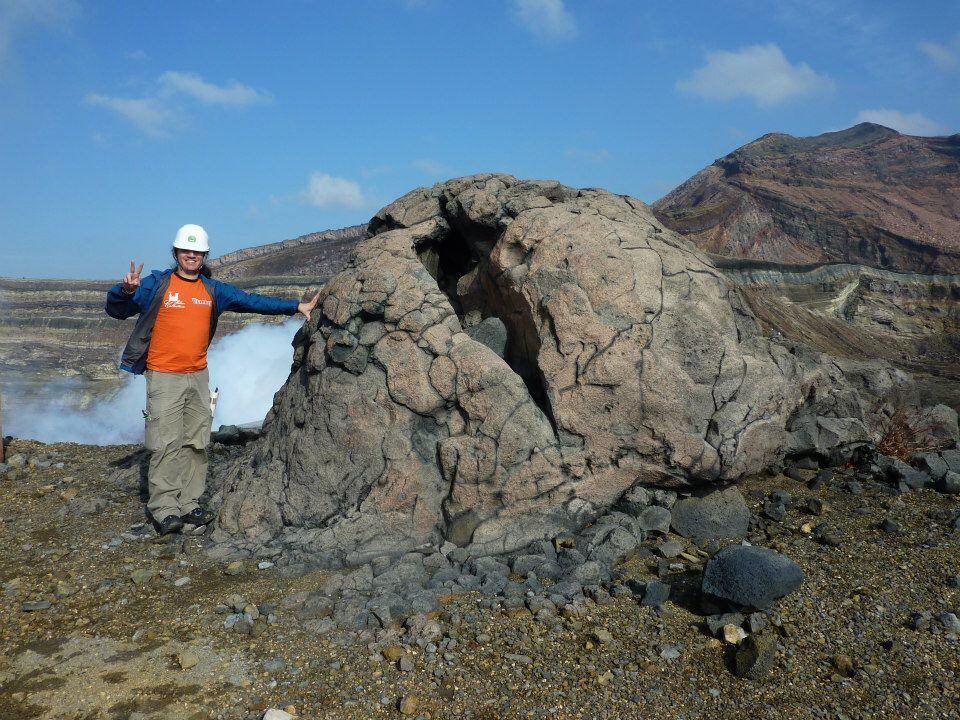 El vulcanólogo tico Gino González visitó el monte Aso, un supervolcán localizado en Japón.