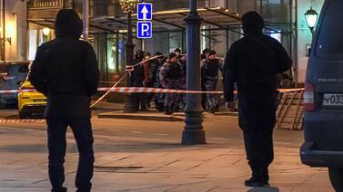 Agente muere en tiroteo cerca de sede de servicios secretos en Moscú