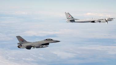 OTAN detecta sobrevuelo ‘inusual’ de aviones rusos