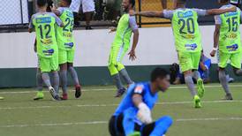 Alajuelense perdió más que tres puntos al caer en Limón