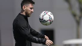 Argentina le jugará a Paraguay con Messi y artillería pesada