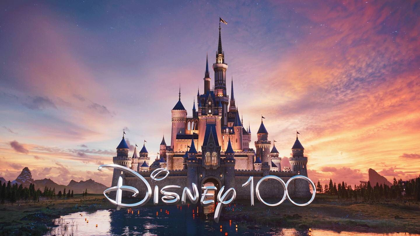Disney unió a todos sus personajes para celebrar sus 100 años