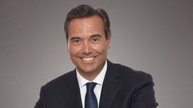 Presidente de Credit Suisse Group renuncia tras infringir normas de cuarentena por covid-19