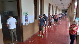 Roberto Thompson y Carlos Ricardo Benavides critican ‘excesiva lentitud’ en centros de votación del PLN