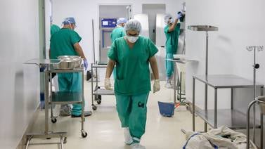 Costa Rica enfrentaría colapso hospitalario en menos de un mes de mantenerse ritmo de infección de covid-19