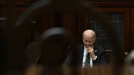 El bajo perfil de Joe Biden en la crisis de la deuda: ¿fracaso o estrategia inteligente?