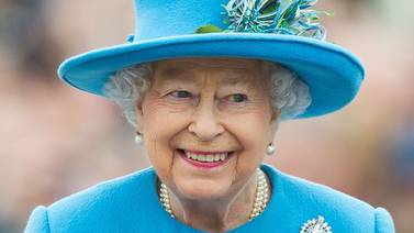 Secretario privado de la Reina Isabel II revela pormenores del fallecimiento de la monarca