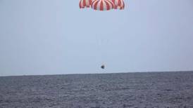 La cápsula Dragon de SpaceX regresó a la Tierra y cayó en el Pacífico