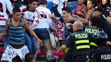  Falta de reglamento evita penar violencia del domingo anterior en el Estadio Nacional