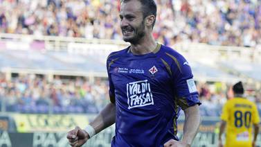 Fiorentina gana al Parma y se mete en puestos de Europa League 