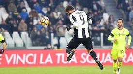 Juventus sigue firme gracias a Higuaín y Dybala