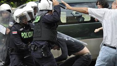 Sala IV declara ‘uso irracional’ de fuerza policial en protesta por fotocopiado