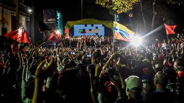 Manuel Rosales desafía al oficialismo en elecciones venezolanas