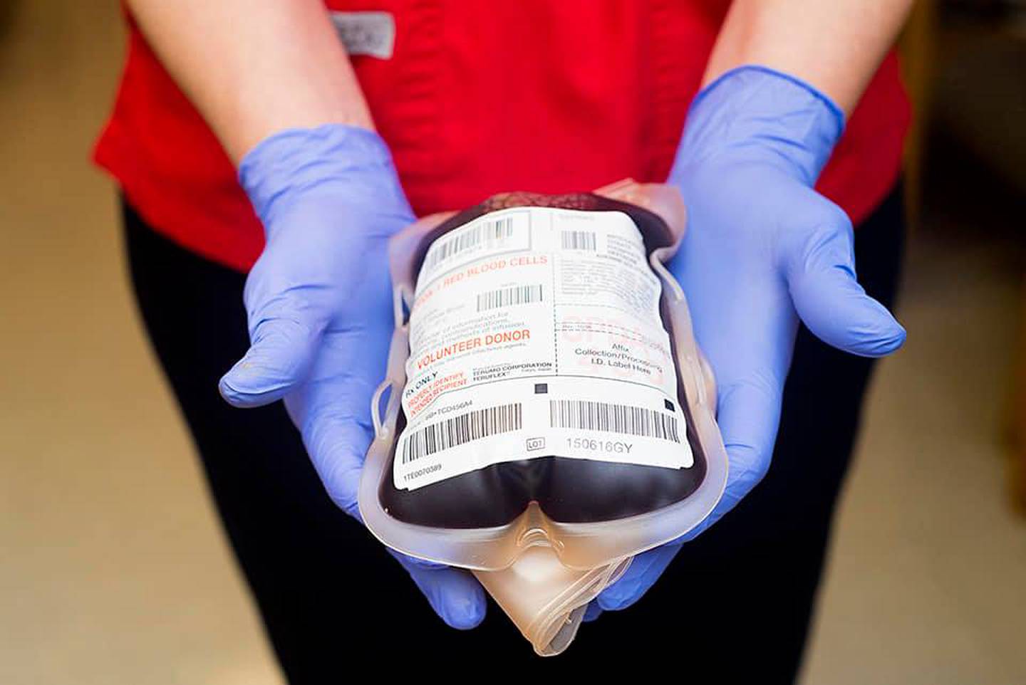 Донор крови для пострадавших. Донорство крови. Донар.