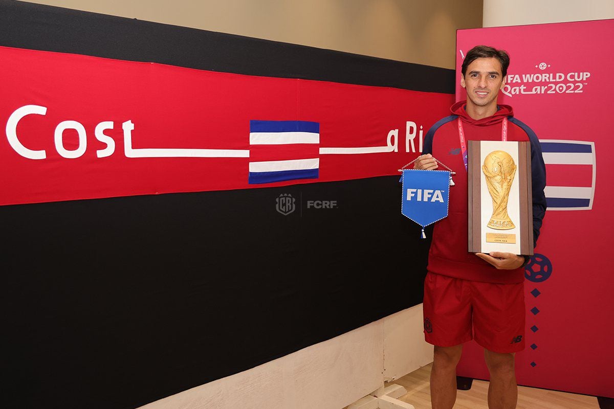 FIFA recuerda a Bryan Ruiz y dice que tuvo su último baile en Qatar