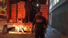 Policía decomisa casi 2.000 botellas de ron, whisky, guaro y tequila en un contenedor sin facturas