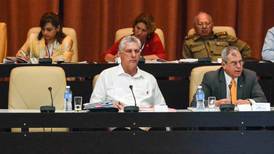 Cuba convoca a sus emigrados a debatir nueva Constitución
