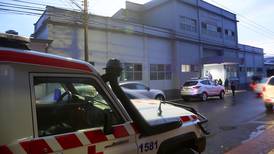 Choque entre bus y camión en Paraíso de Cartago deja 15 pasajeros hospitalizados