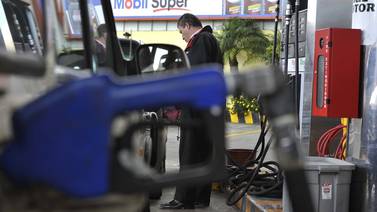  Gasolineros suspenden medidas de presión    hasta este jueves 